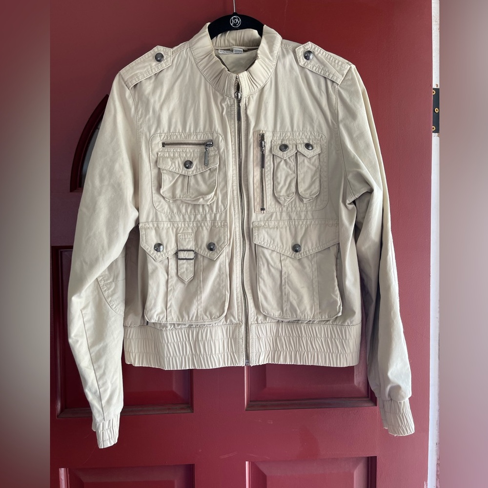 Tommy Hilfiger tan utility jacket with lots of pockets and zippers. 100% cotton